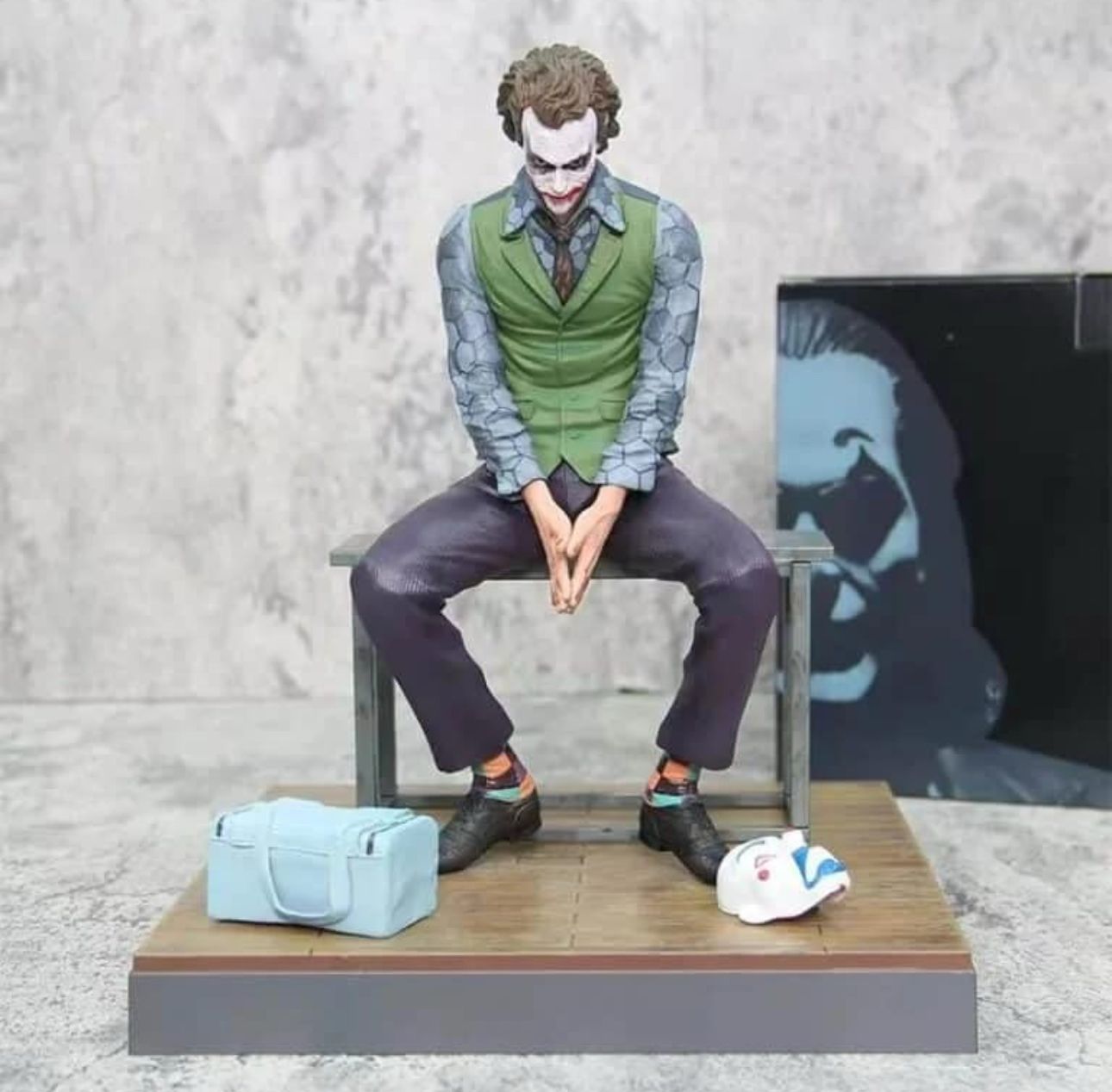 Joker Sitting on Table with Extra Mask Figurine | 27 cm | Premium Box