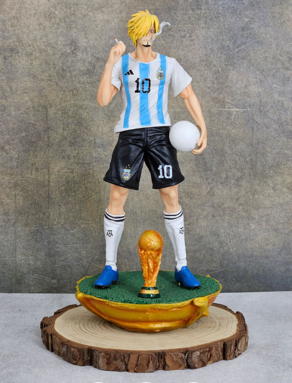 One Piece Vinsmoke Sanji | 36 cm | Cosplay Soccer Star Figure | Messi 10 Edition Only few pieces available