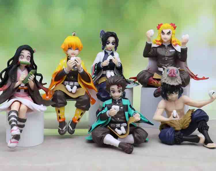 Demon slayer figures sitting ( price for one )